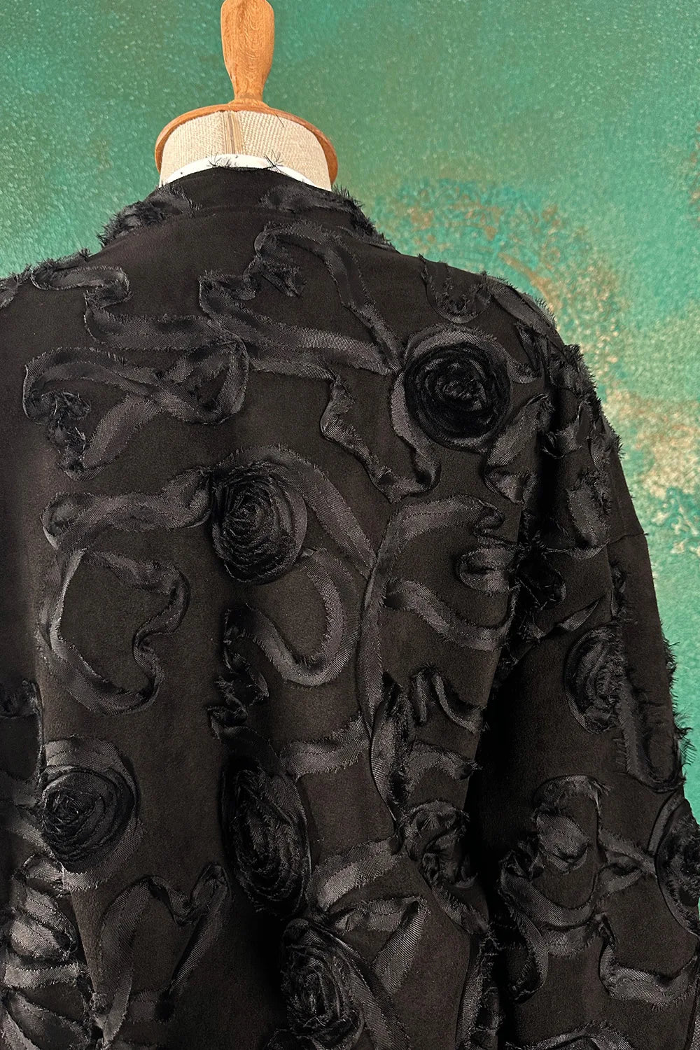 Kabartma Desenli Ceket