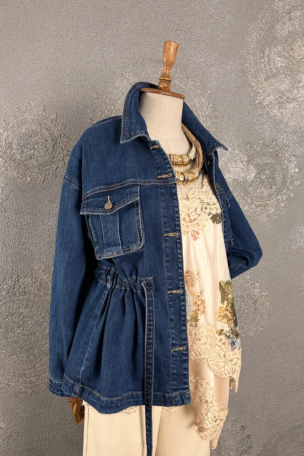 Kemer Detaylı Denim Ceket