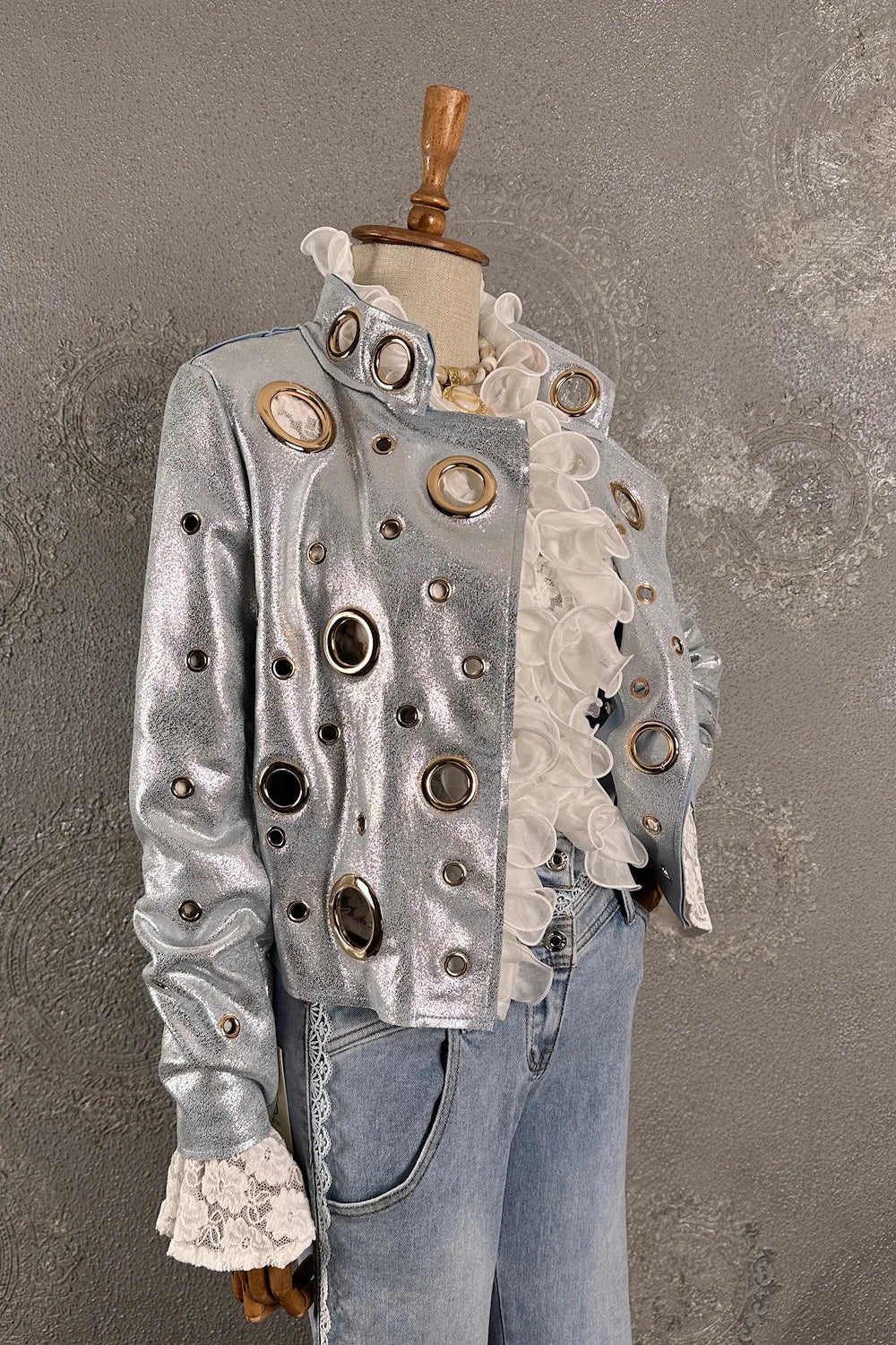 Halka Detaylı Metalik Ceket