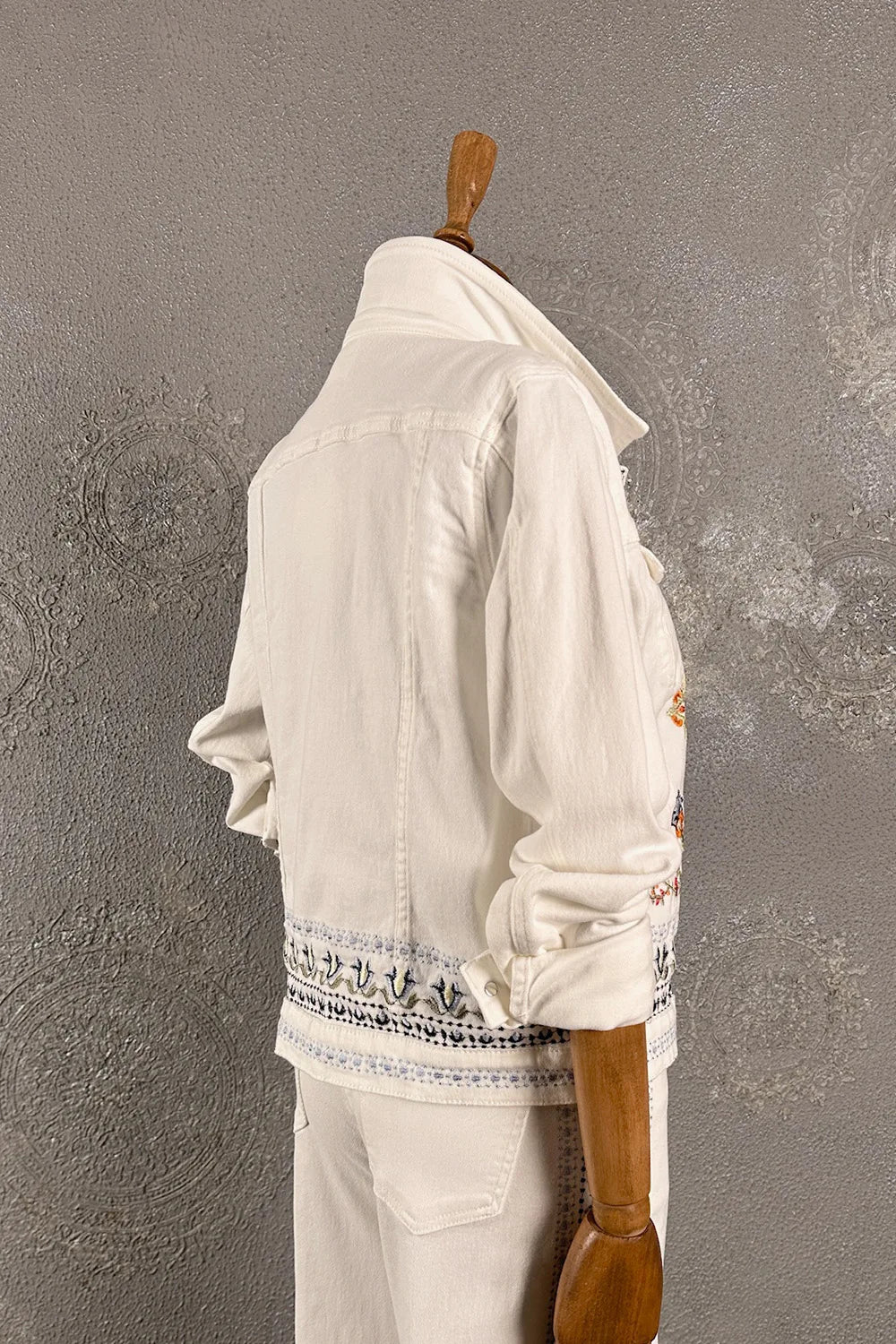 Nakış İşlemeli Denim Ceket