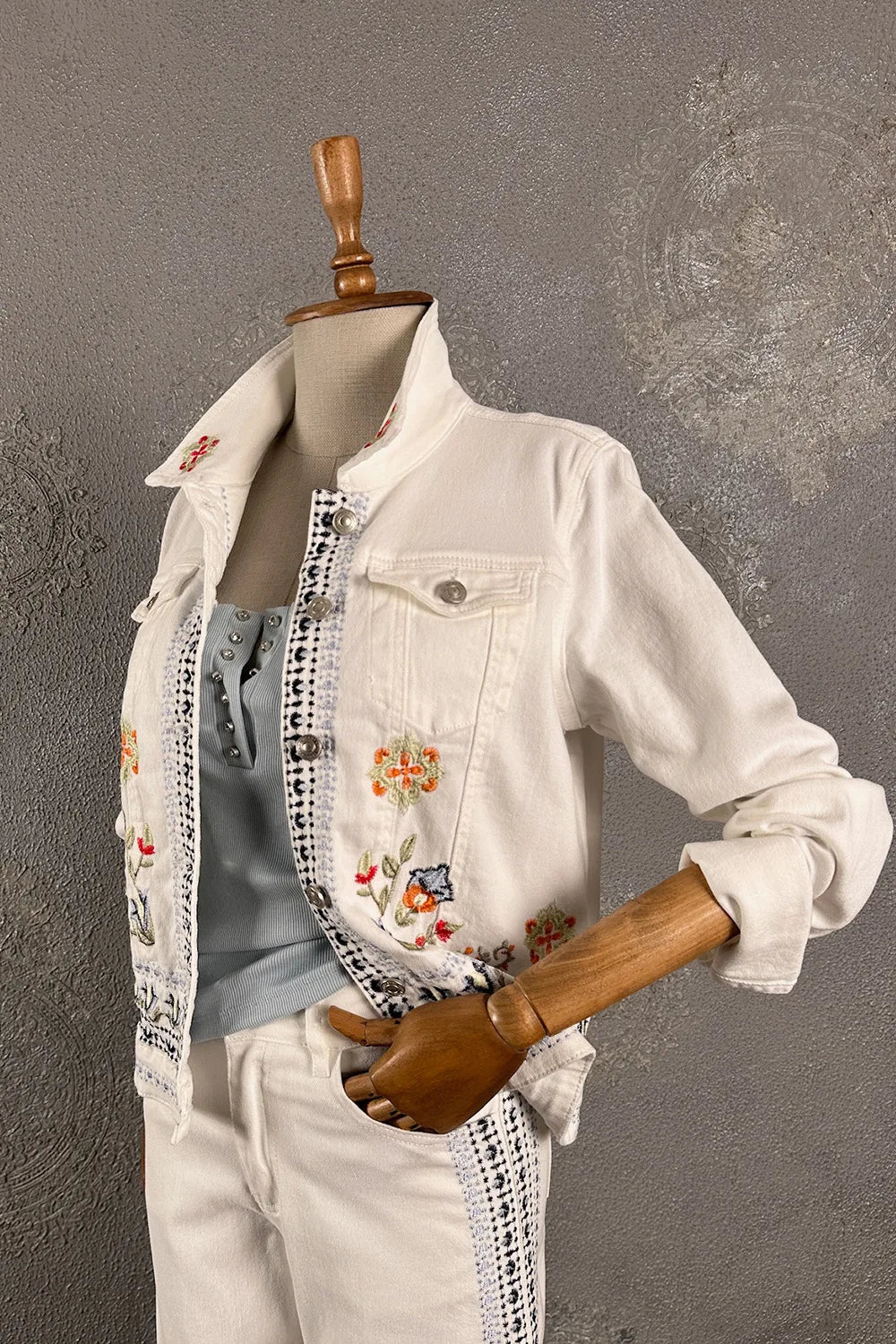 Nakış İşlemeli Denim Ceket