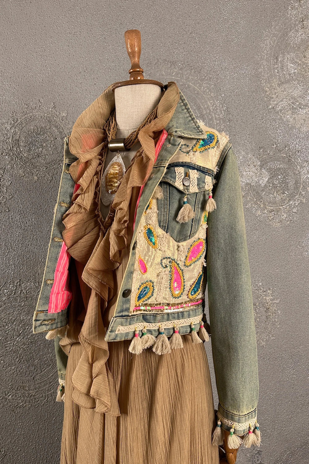 Payetli Kısa Denim Ceket