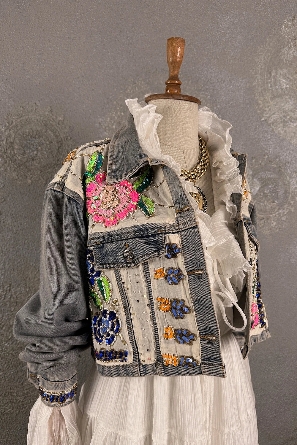 Payet İşlemeli Crop Denim Ceket