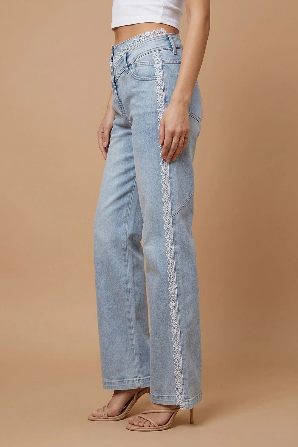 Dantel Detaylı Jean