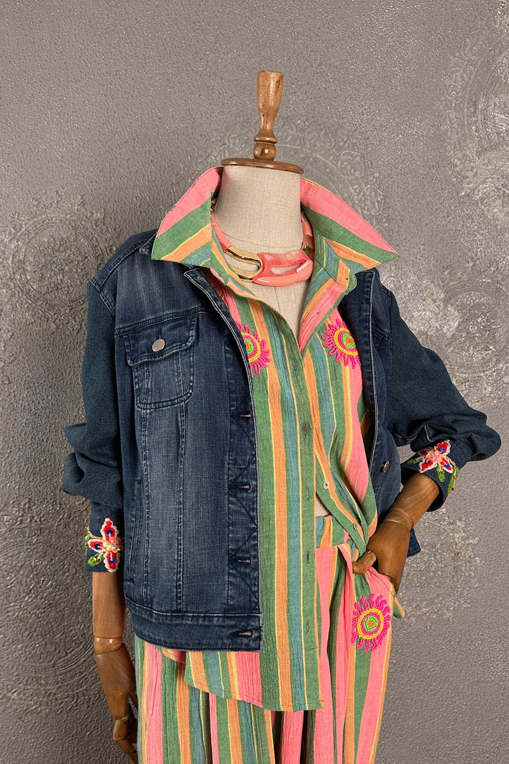 İşlemeli Denim Ceket