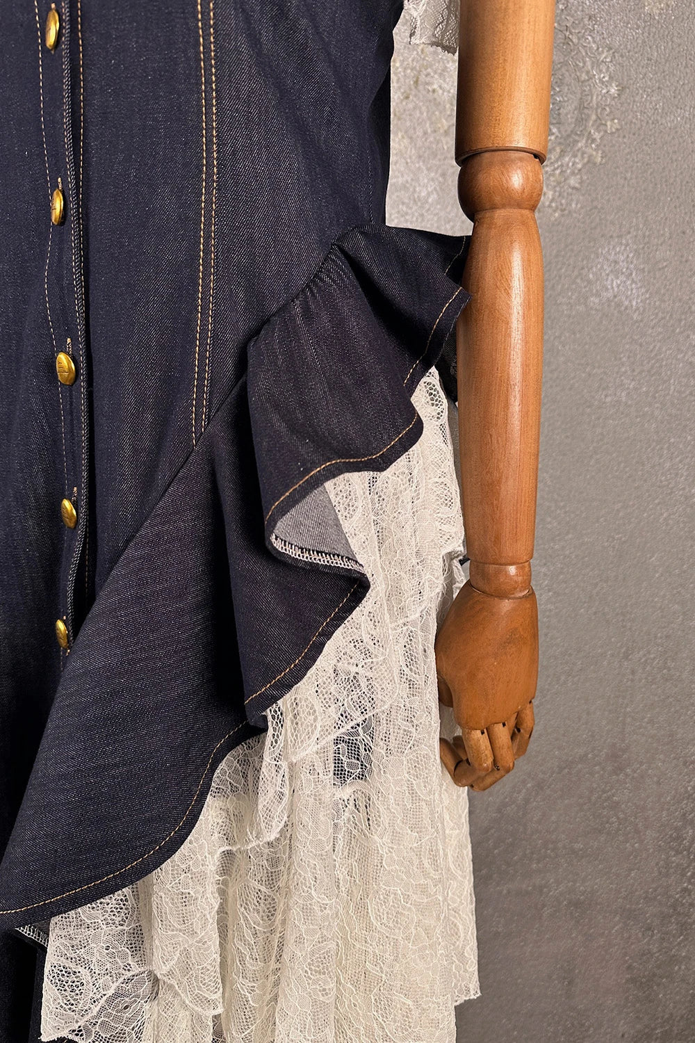 Dantel Detaylı Şık Denim Elbise