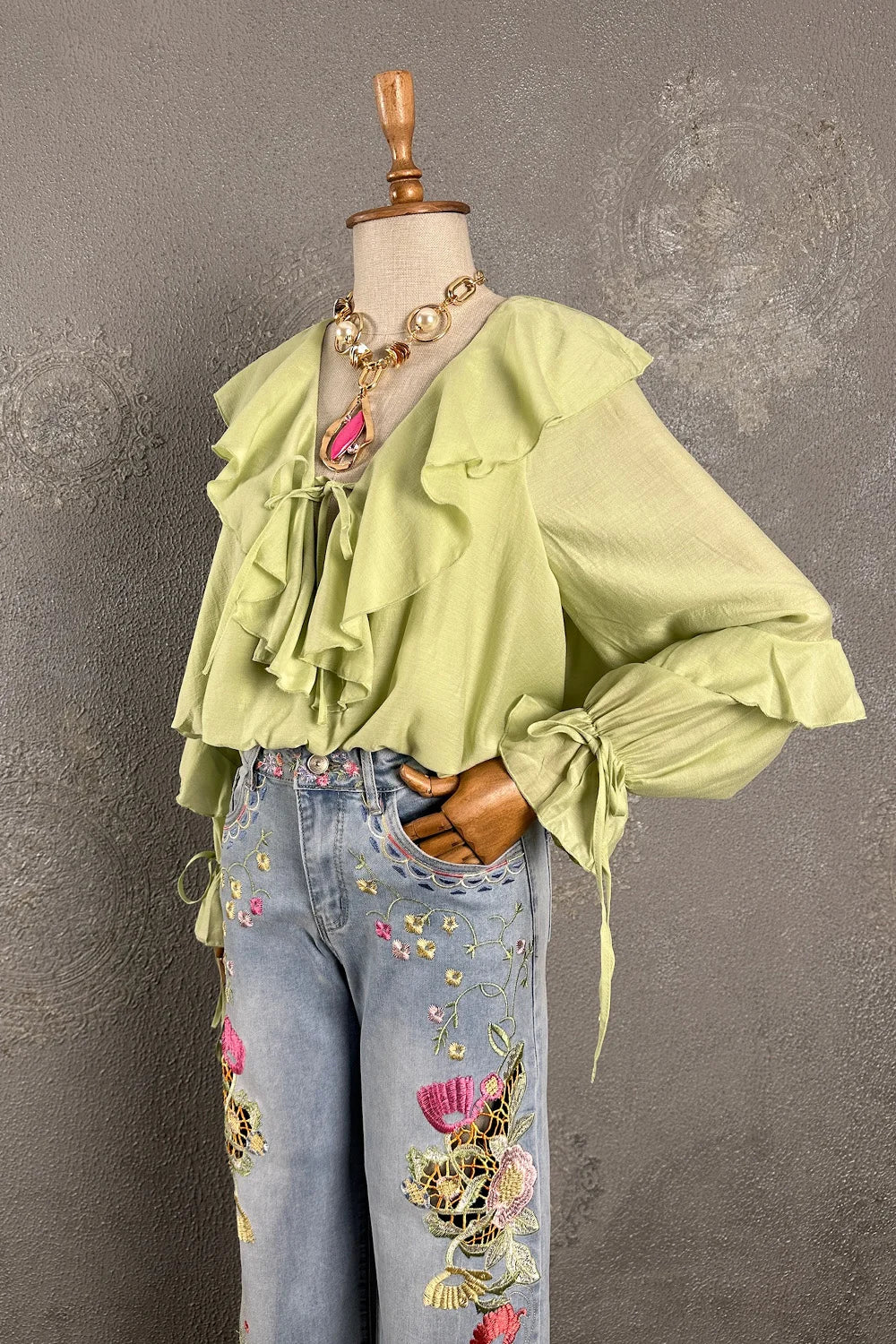 Volan Detaylı Crop Bluz