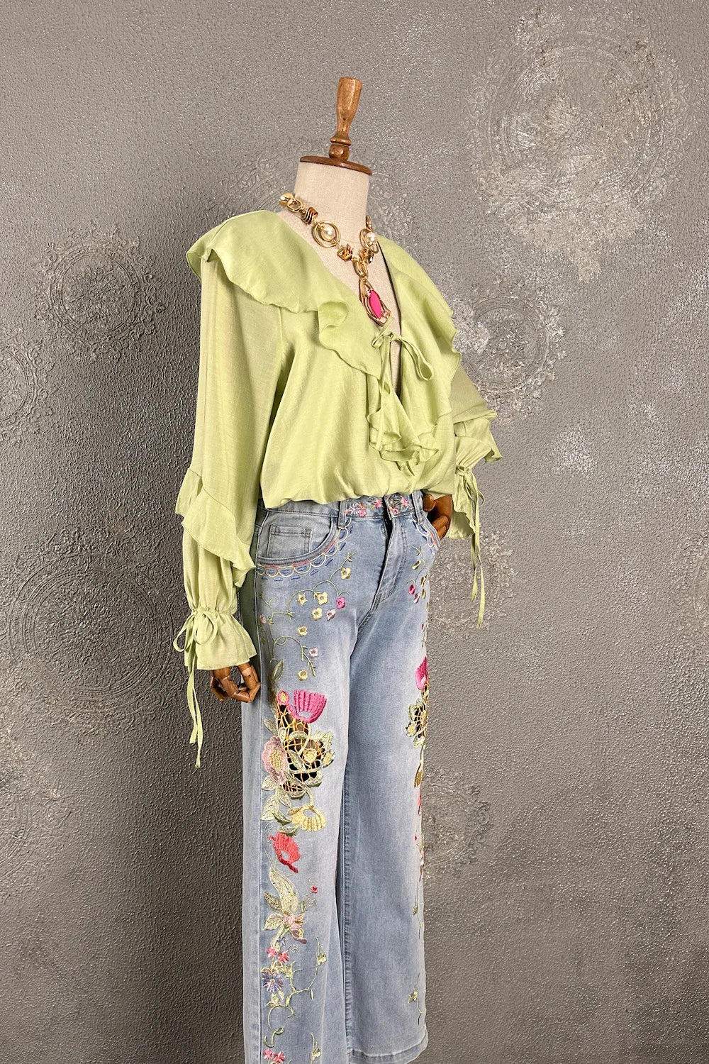 Volan Detaylı Crop Bluz