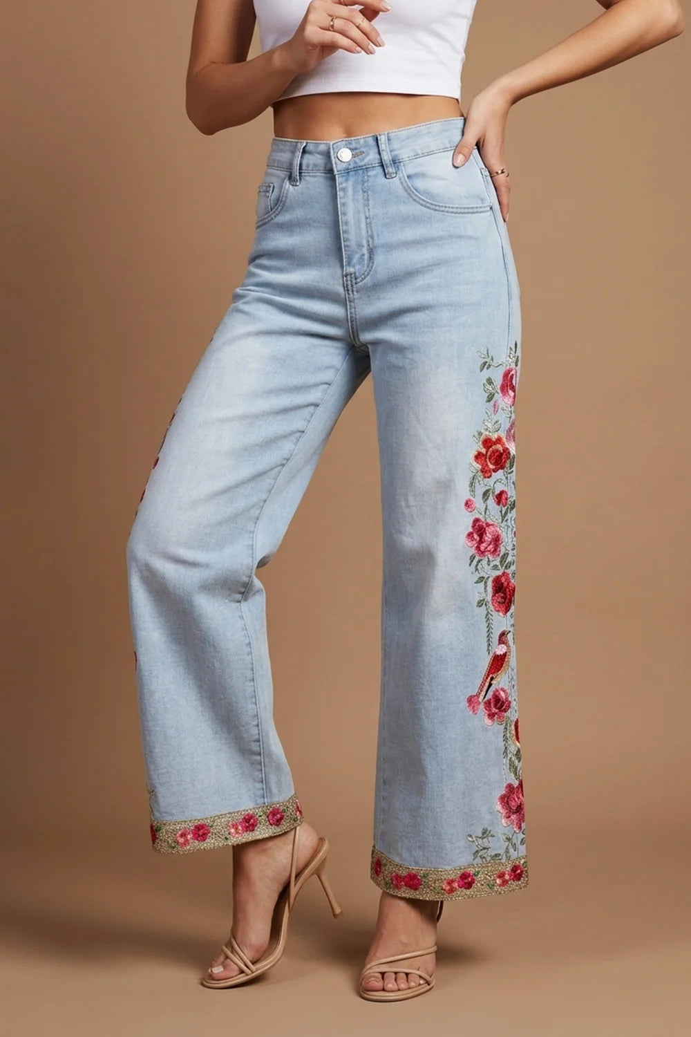Çiçek Nakışlı Cropped Jean