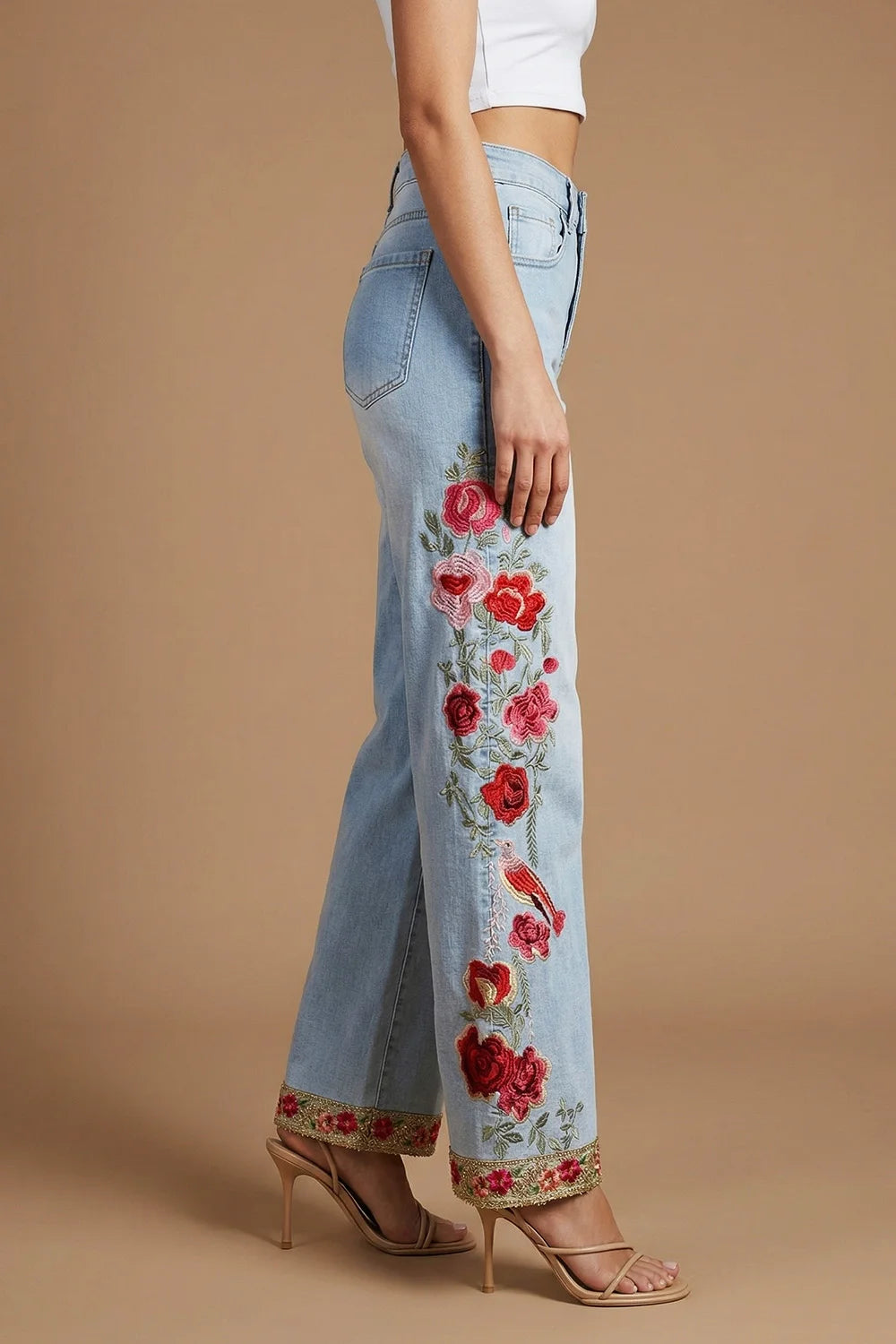 Çiçek Nakışlı Cropped Jean