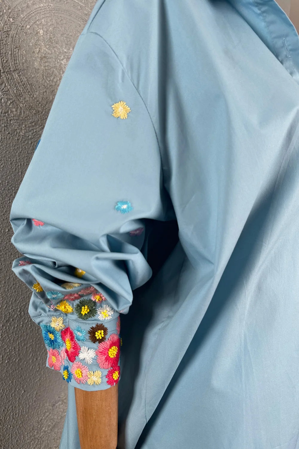 Çiçek Nakışlı Oversize Gömlek