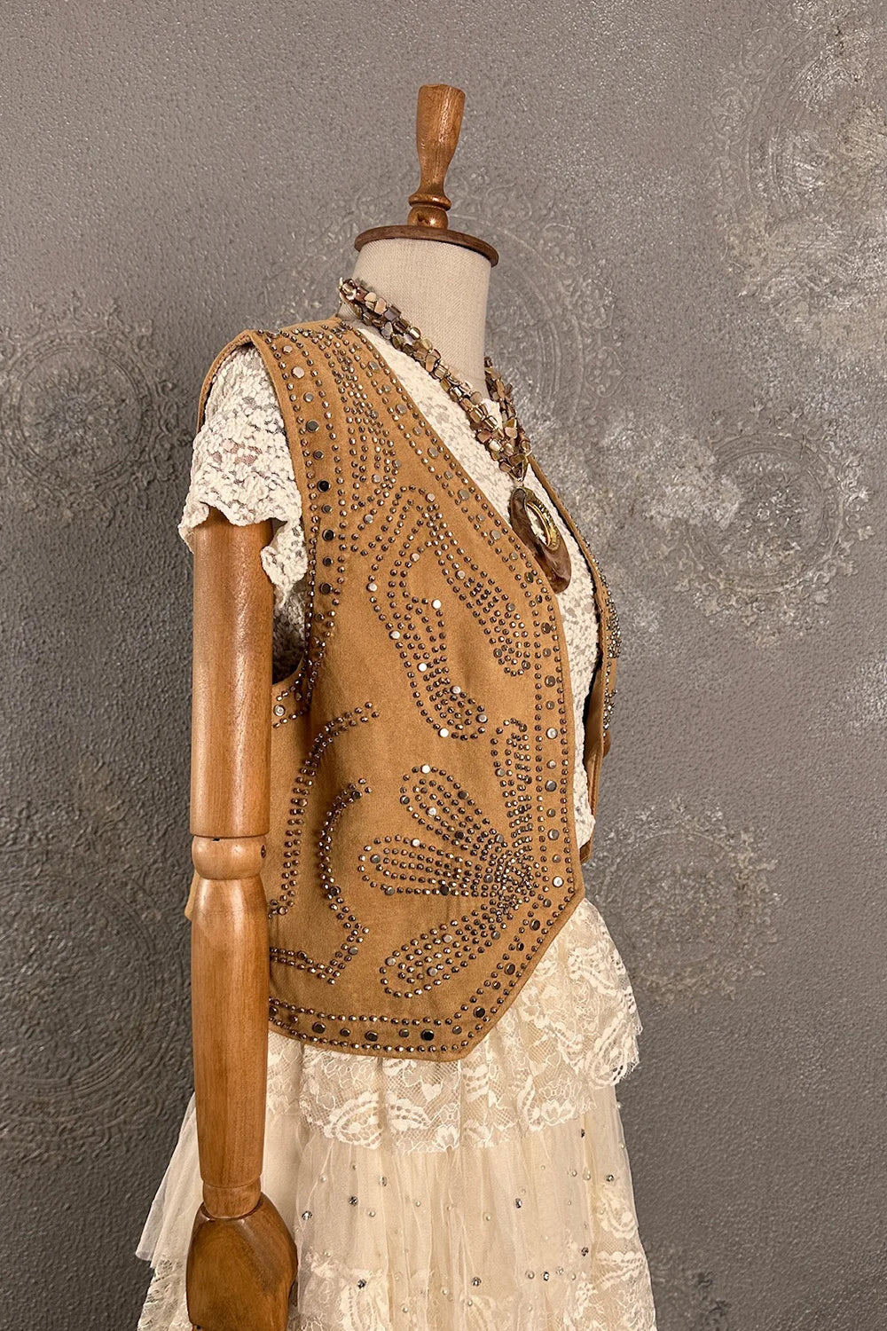 Zımbalı Nubuk Yelek