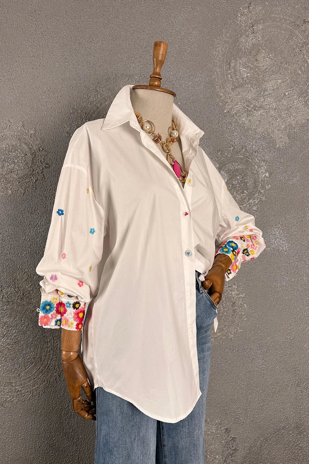 Çiçek Nakışlı Oversize Gömlek