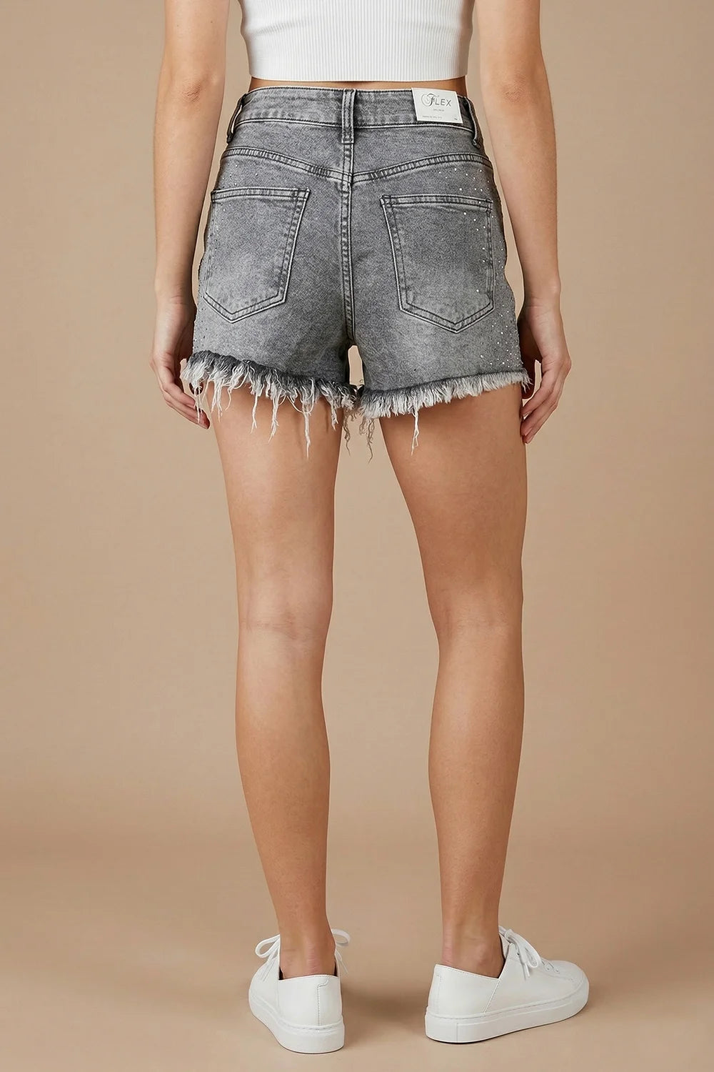 Taş İşlemeli Mini Şort