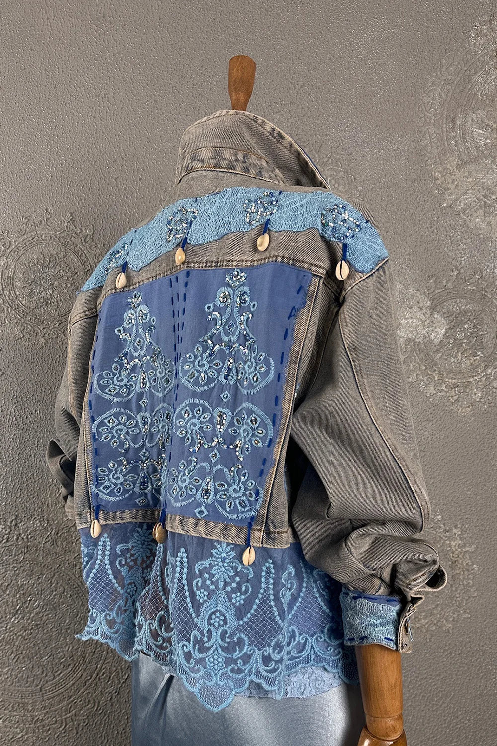 İşlemeli Denim Ceket