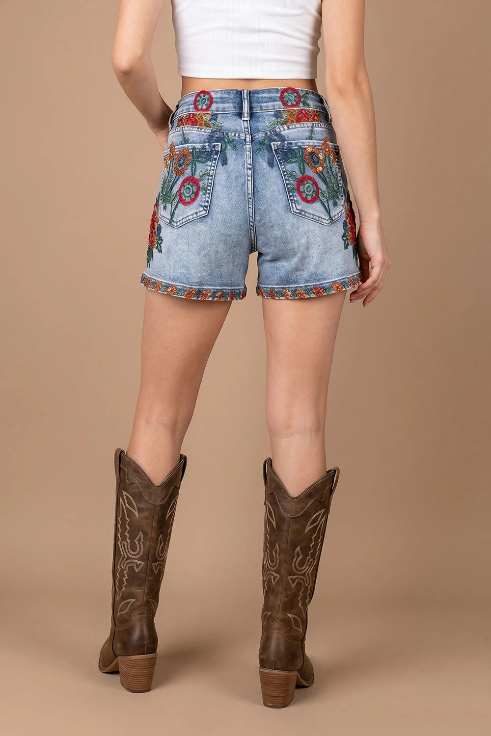 İşlemeli Denim Şort