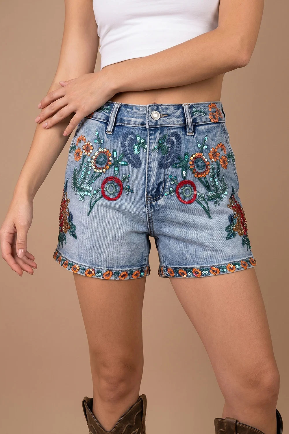 İşlemeli Denim Şort