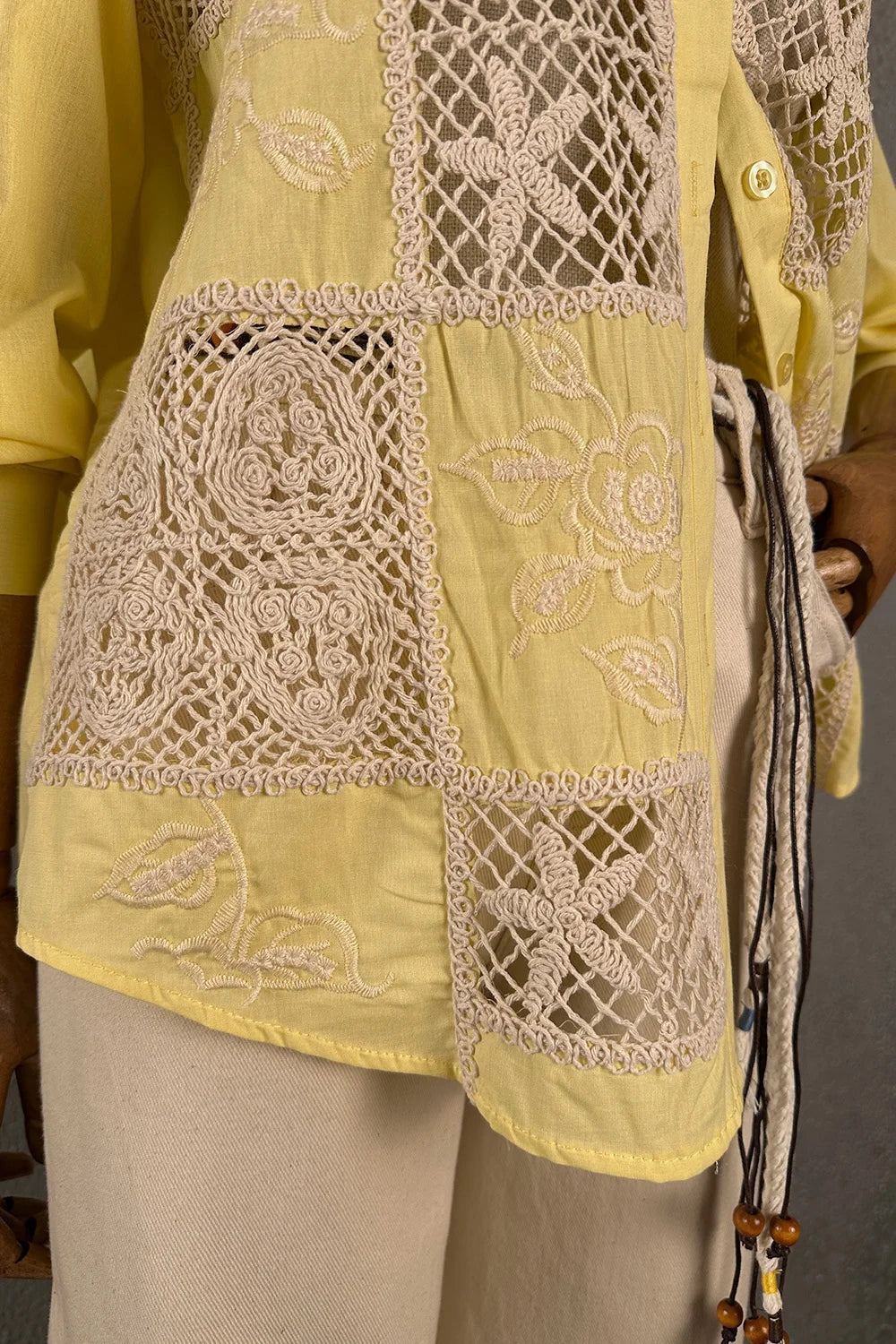 Kroşe Detaylı Gömlek