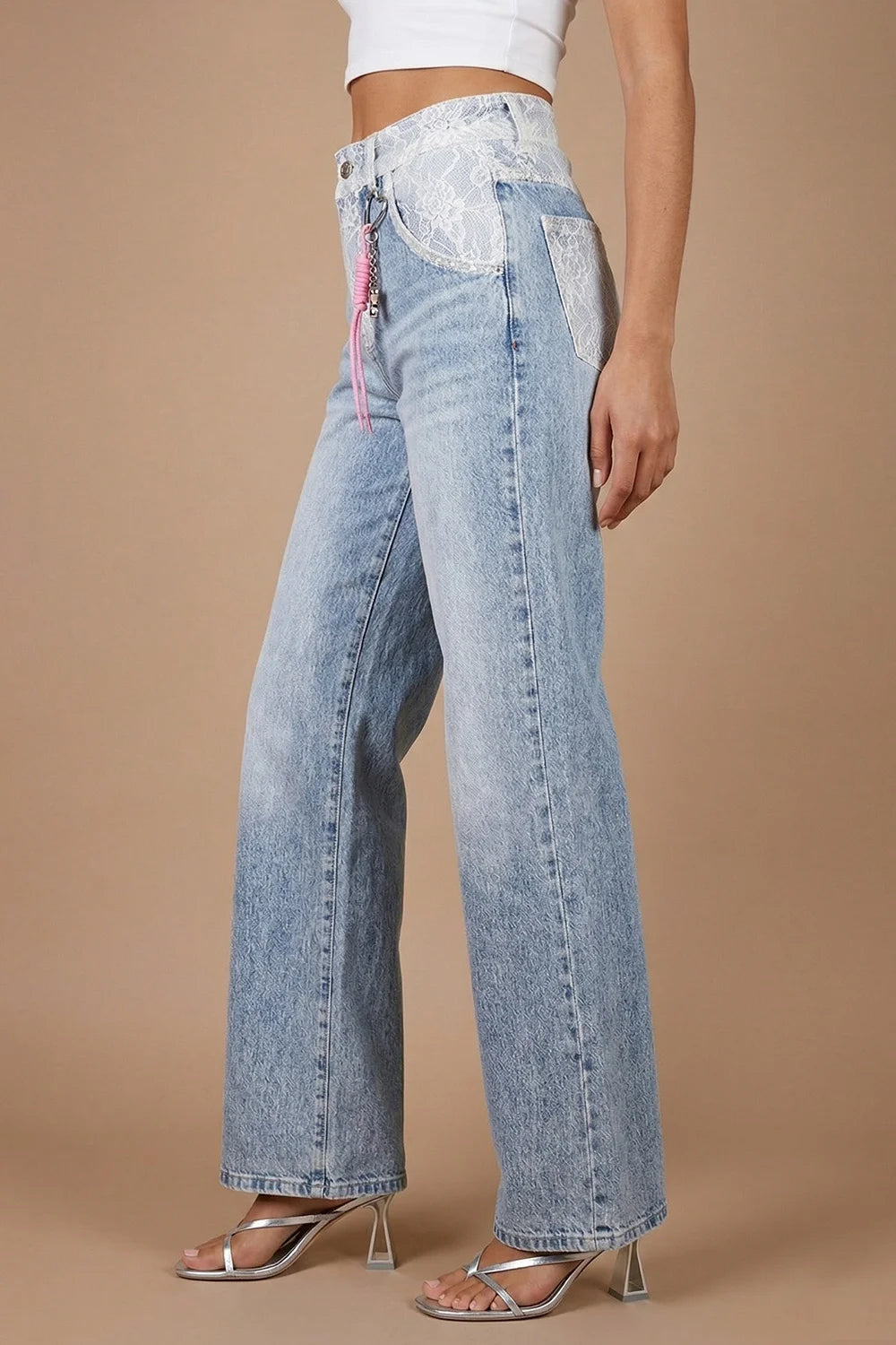Dantel Detaylı Jean