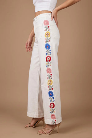 Çiçek Nakışlı Jean