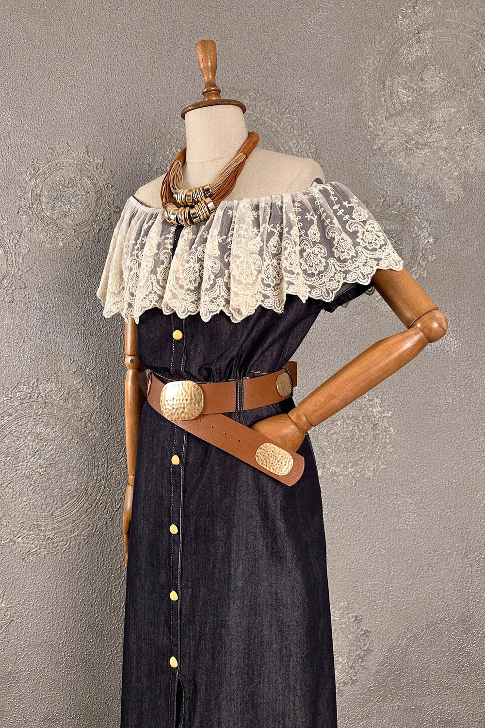 Dantel Detaylı Denim Elbise