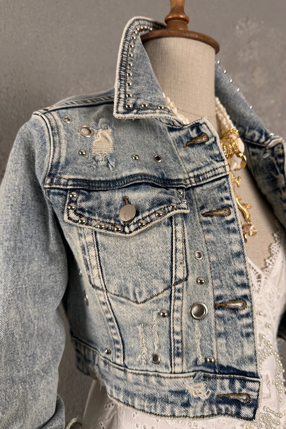 Zımbalı Crop Denim Ceket