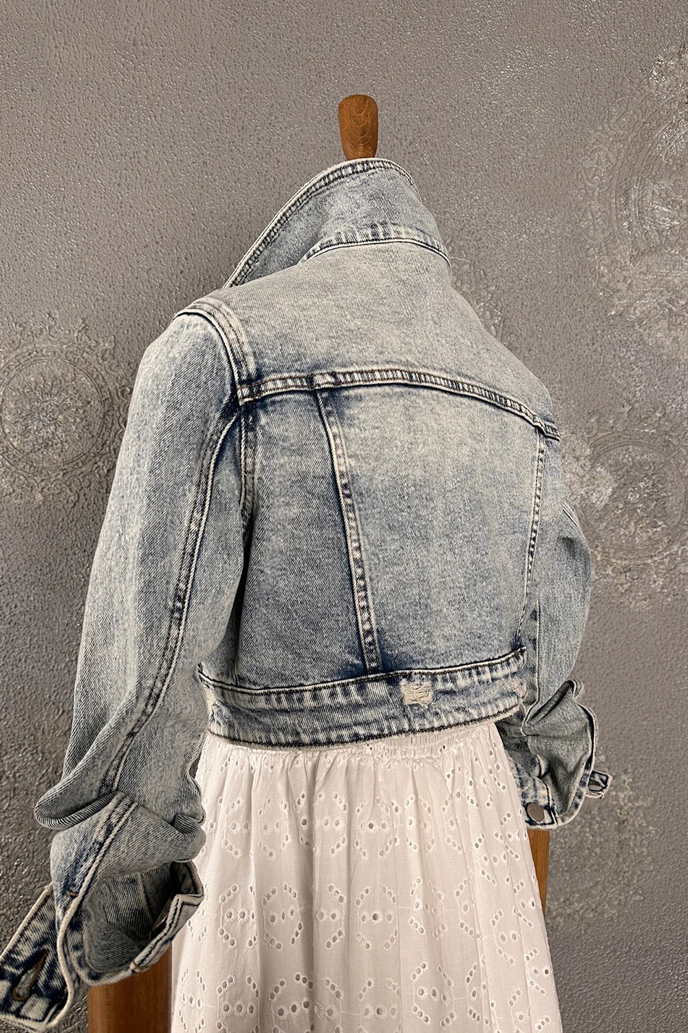 Zımbalı Crop Denim Ceket