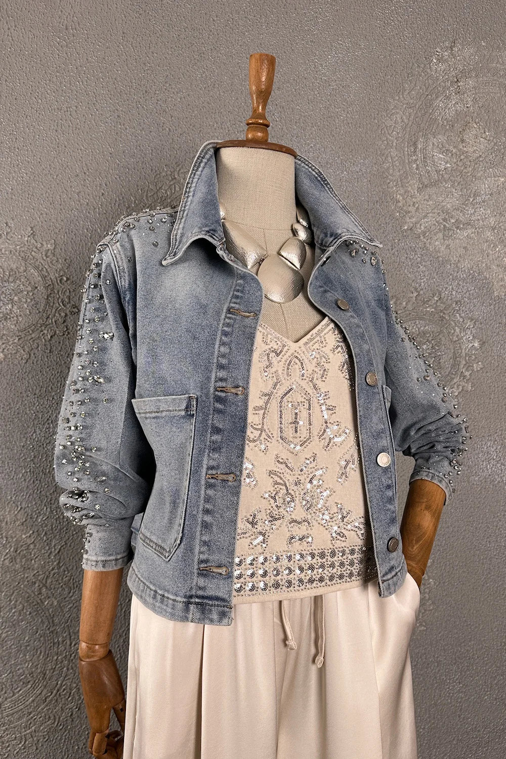 Taş İşlemeli Denim Ceket