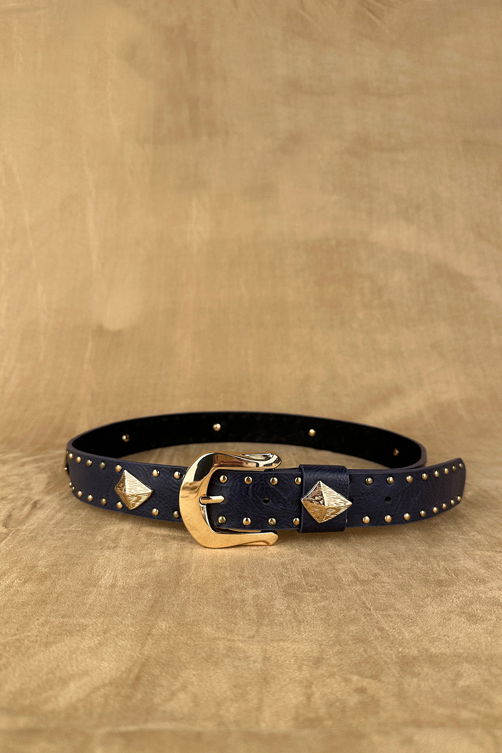 Geometrik Zımbalı Deri Kemer