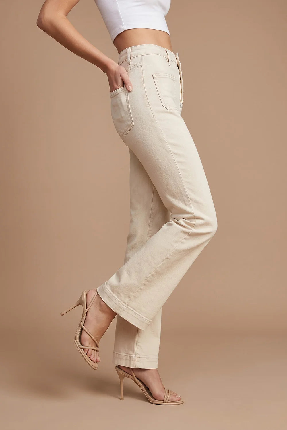 Düğme Detaylı Jean