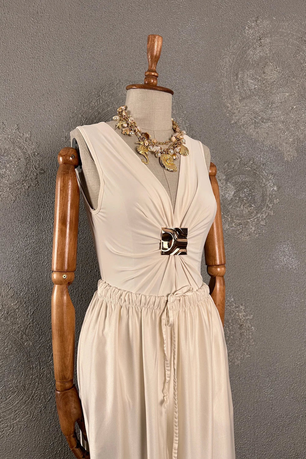 Aksesuar Detaylı Body