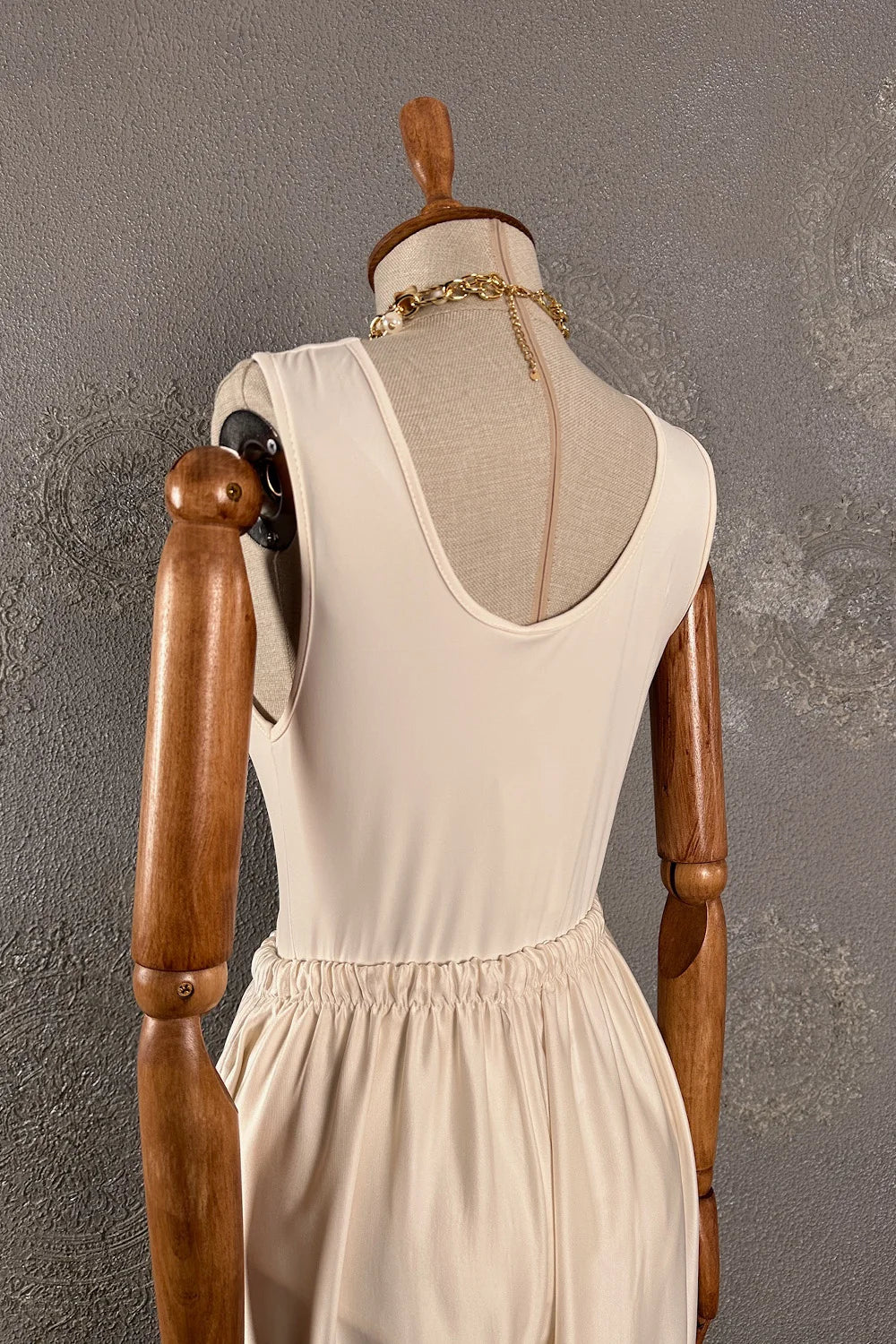 Aksesuar Detaylı Body