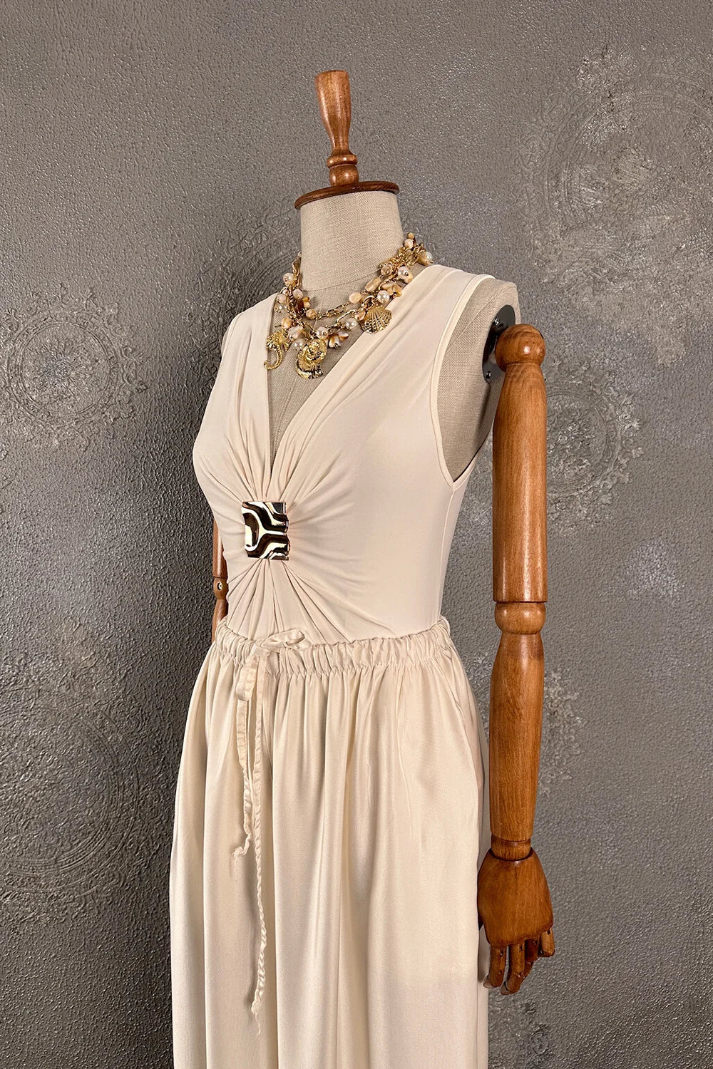 Aksesuar Detaylı Body