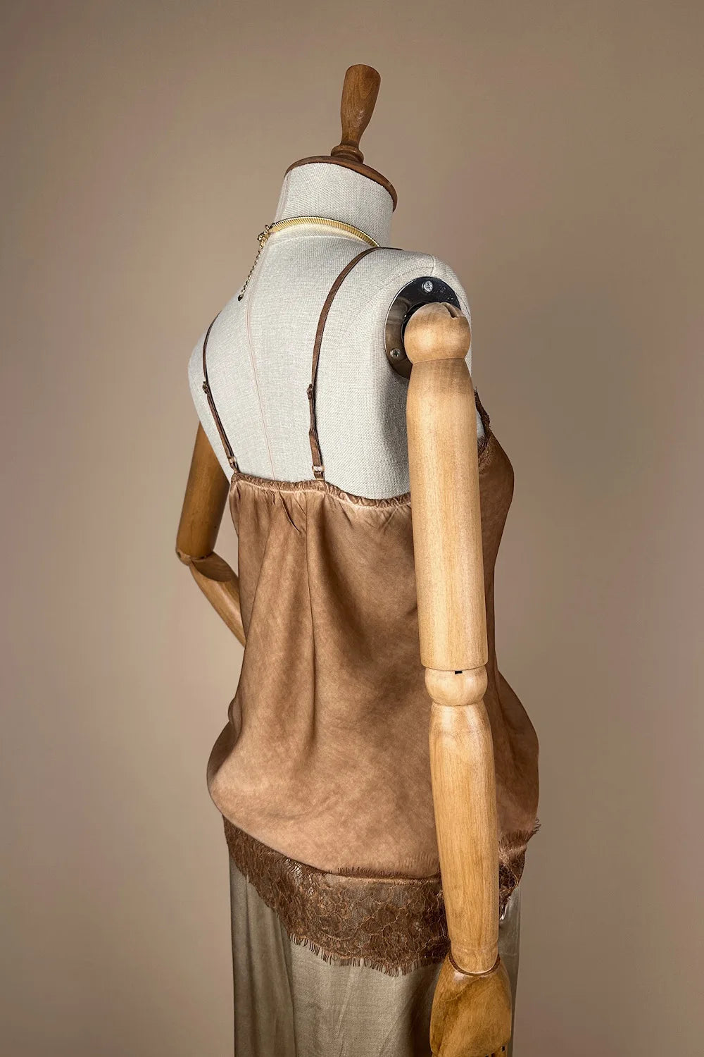 Dantel Detaylı Saten Bluz