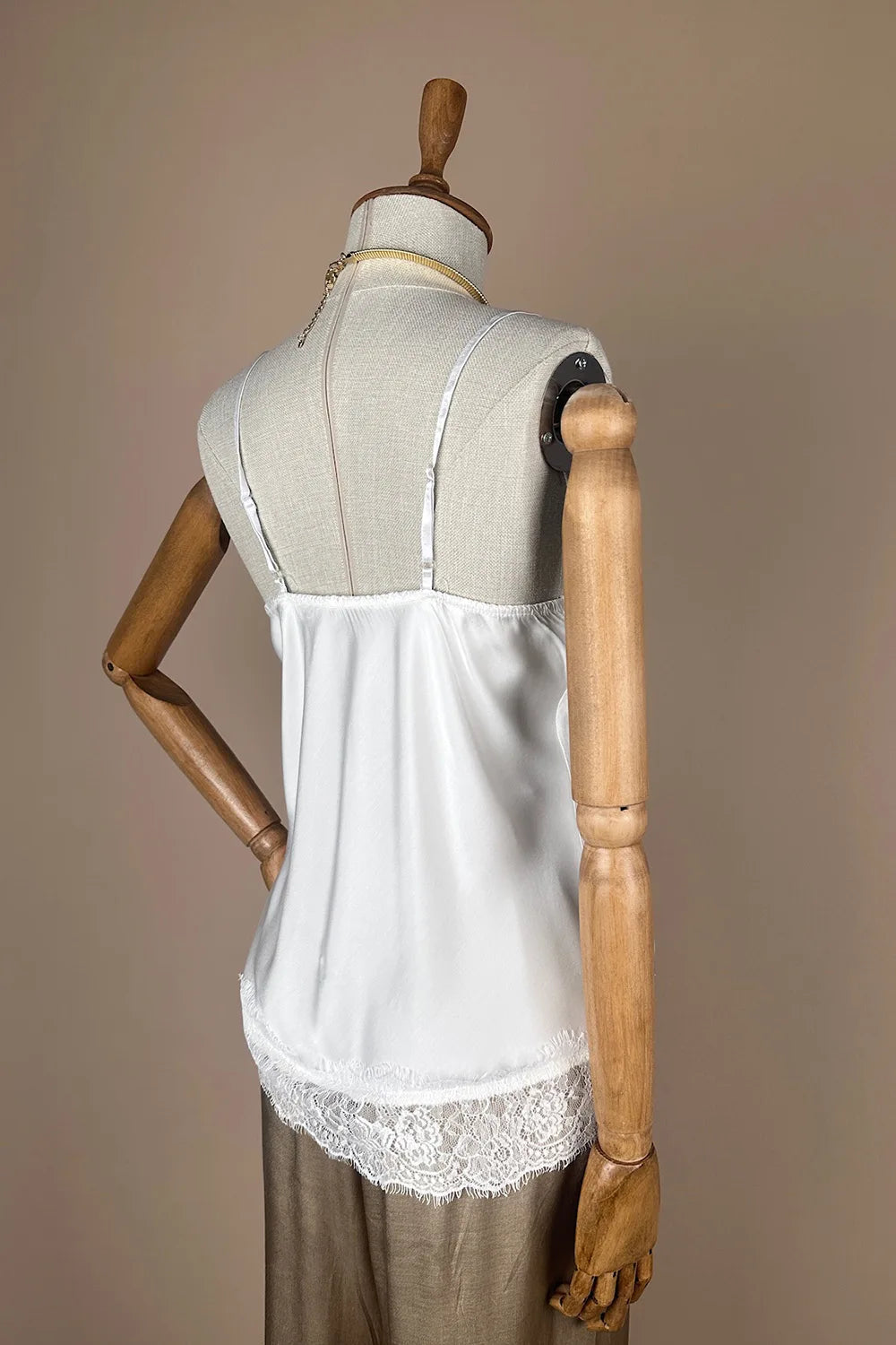 Dantel Detaylı Saten Bluz