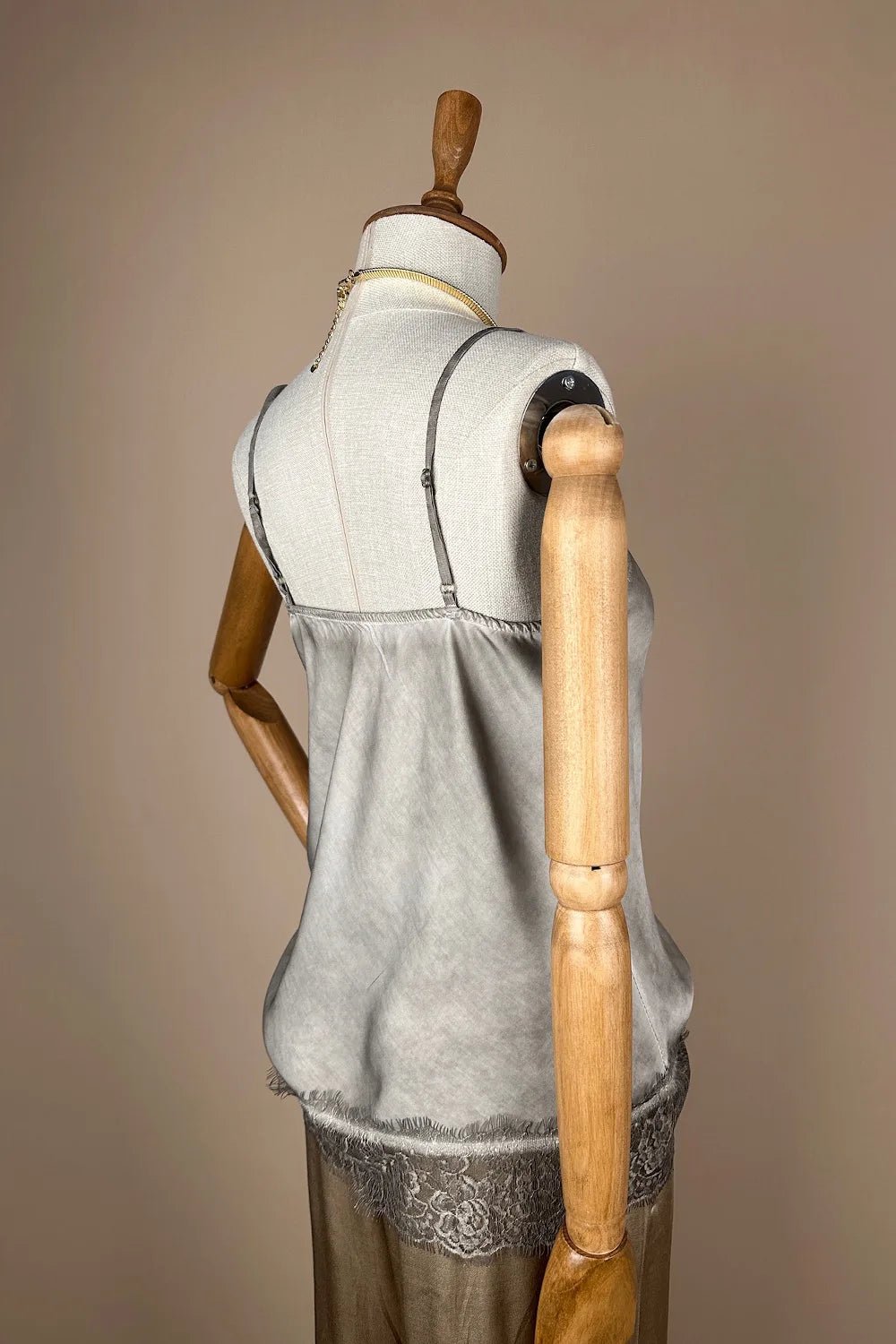 Dantel Detaylı Saten Bluz