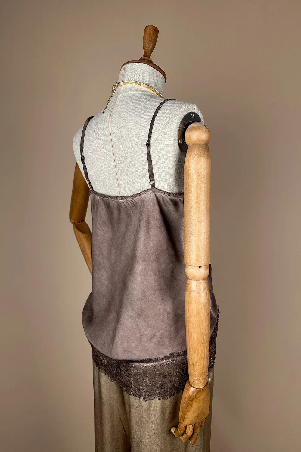 Dantel Detaylı Saten Bluz