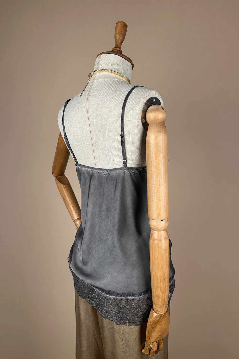 Dantel Detaylı Saten Bluz