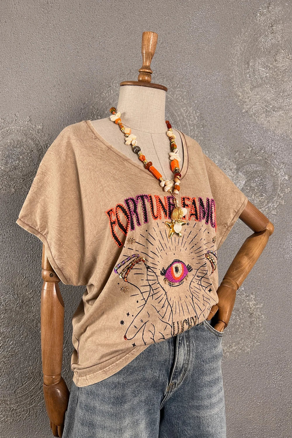 İşlemeli T-shirt