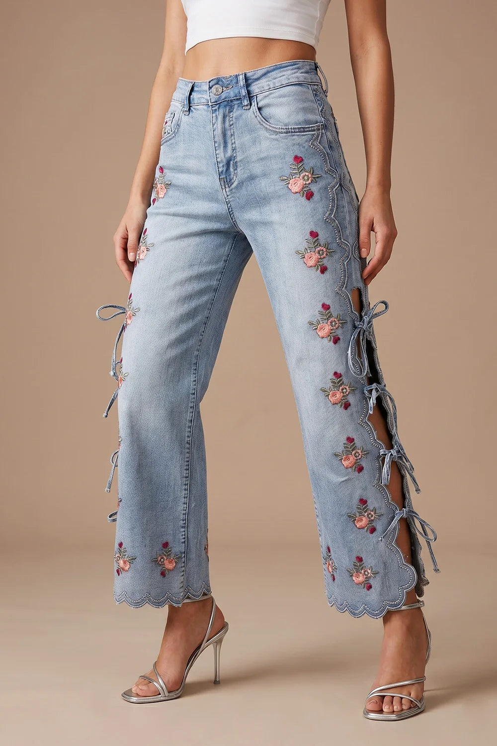 Bağcık Detaylı Jean