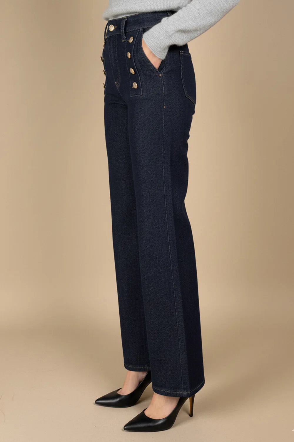 Gold Düğme Detaylı Jean