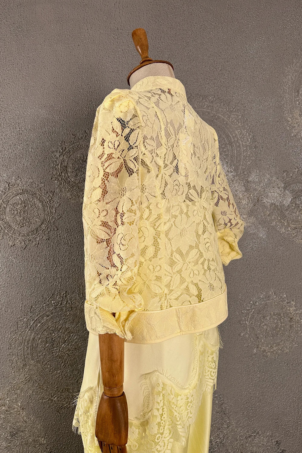 Şık Dantel Ceket