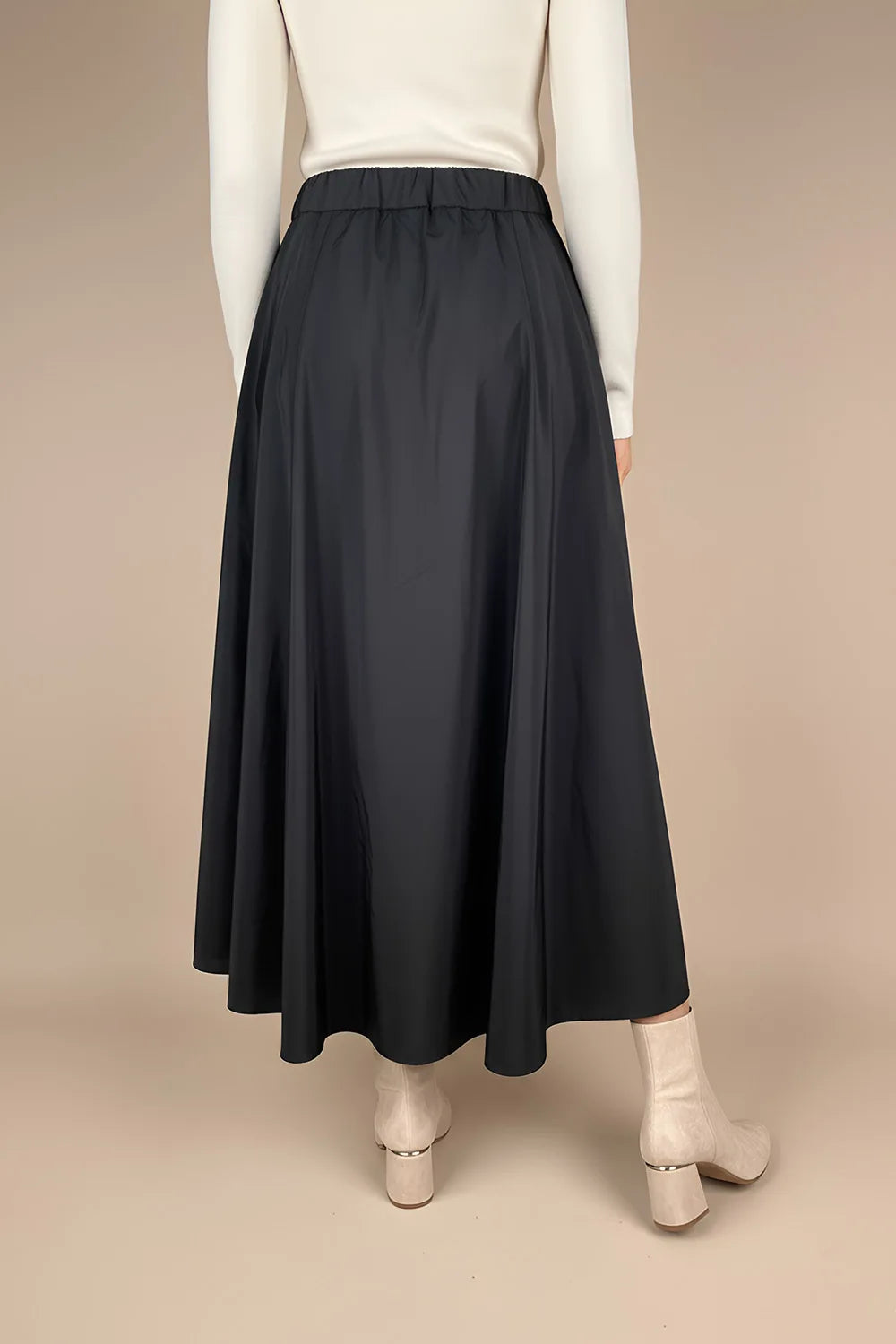 Cep Detaylı Pileli Uzun Etek