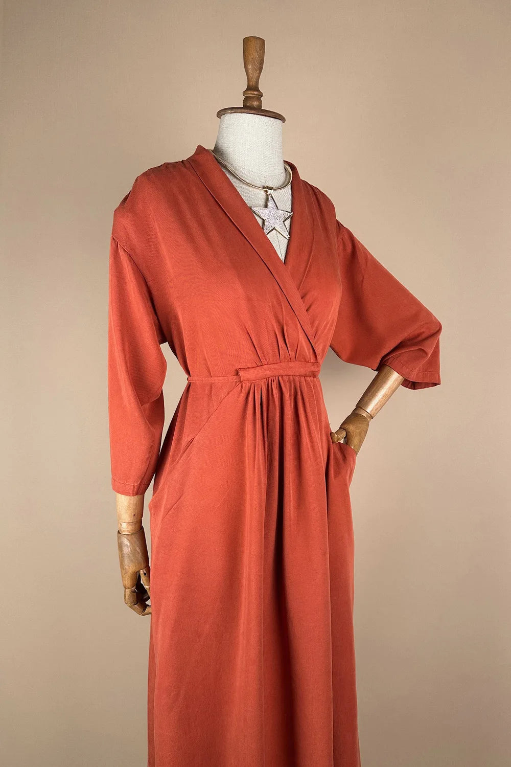 Beli İp Detaylı Elbise