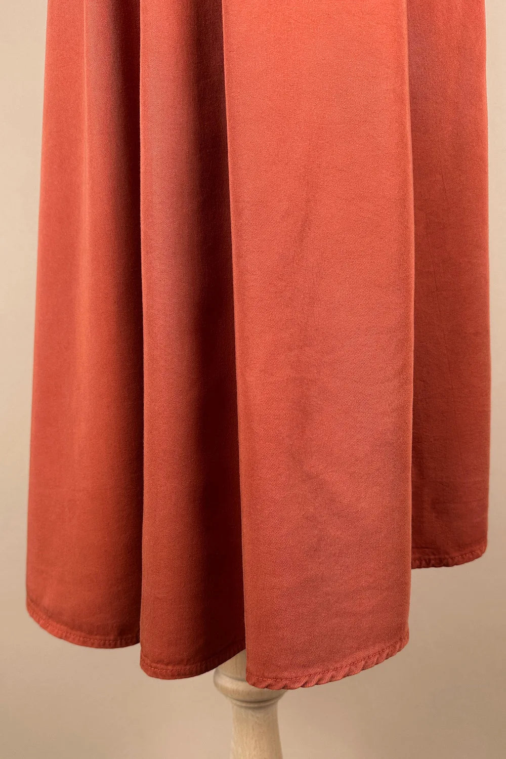 Beli İp Detaylı Elbise