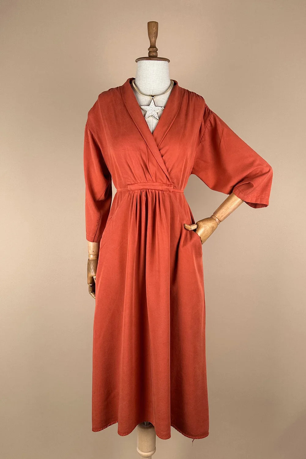 Beli İp Detaylı Elbise