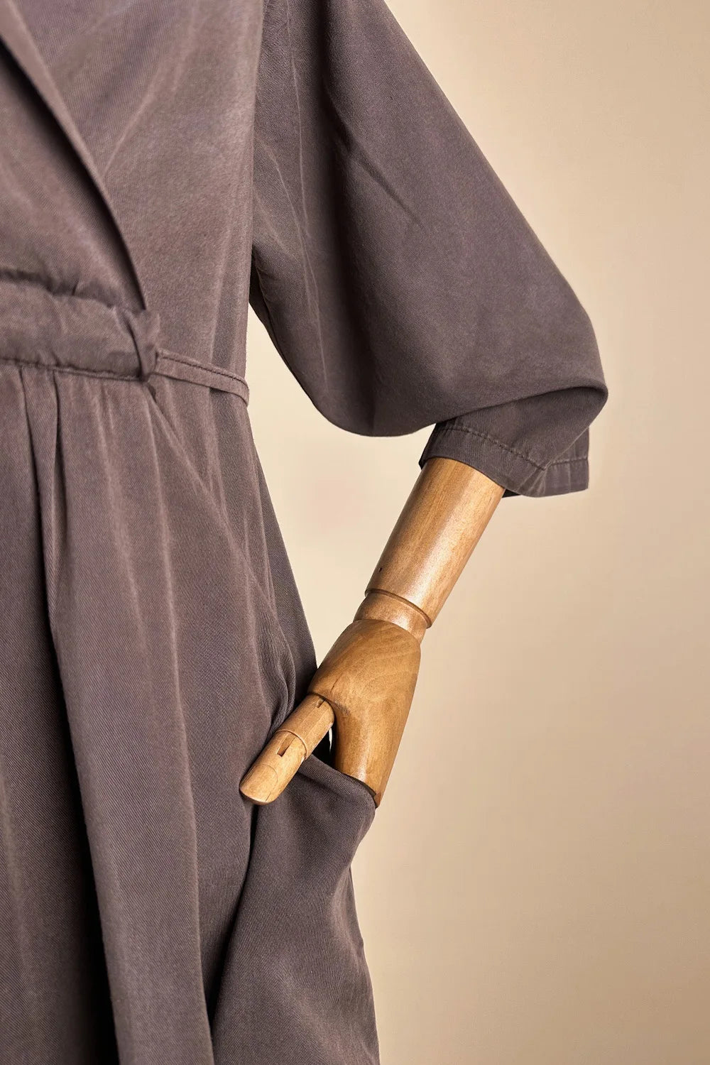 Beli İp Detaylı Elbise