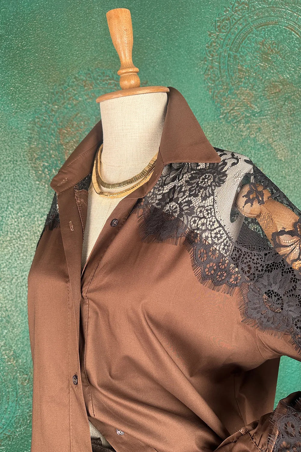 Dantel Detaylı Gömlek