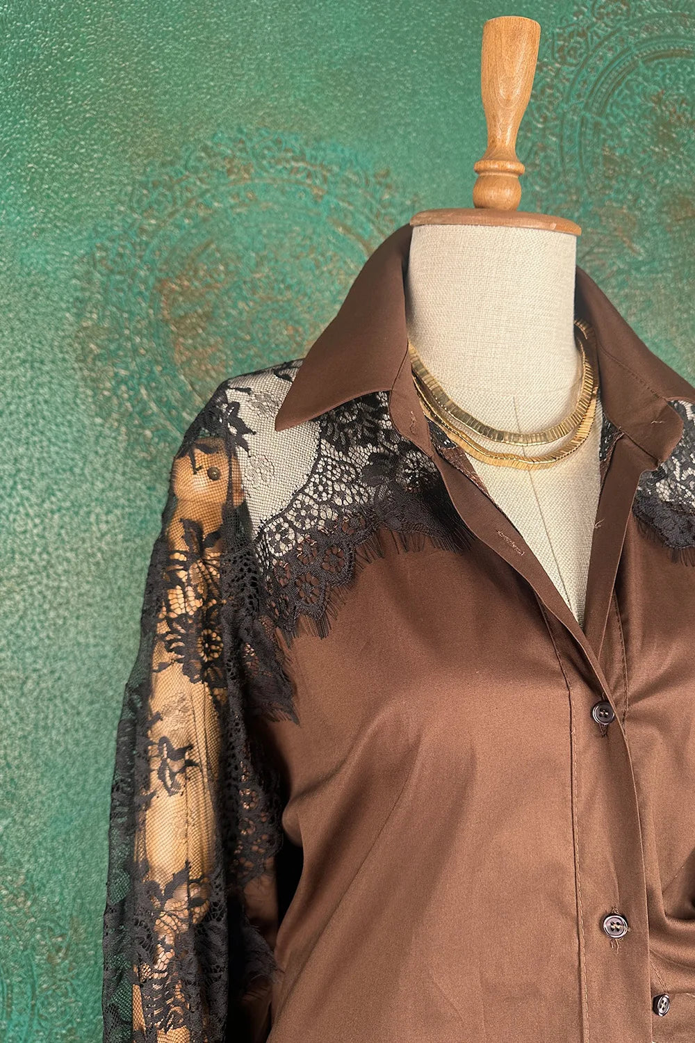 Dantel Detaylı Gömlek