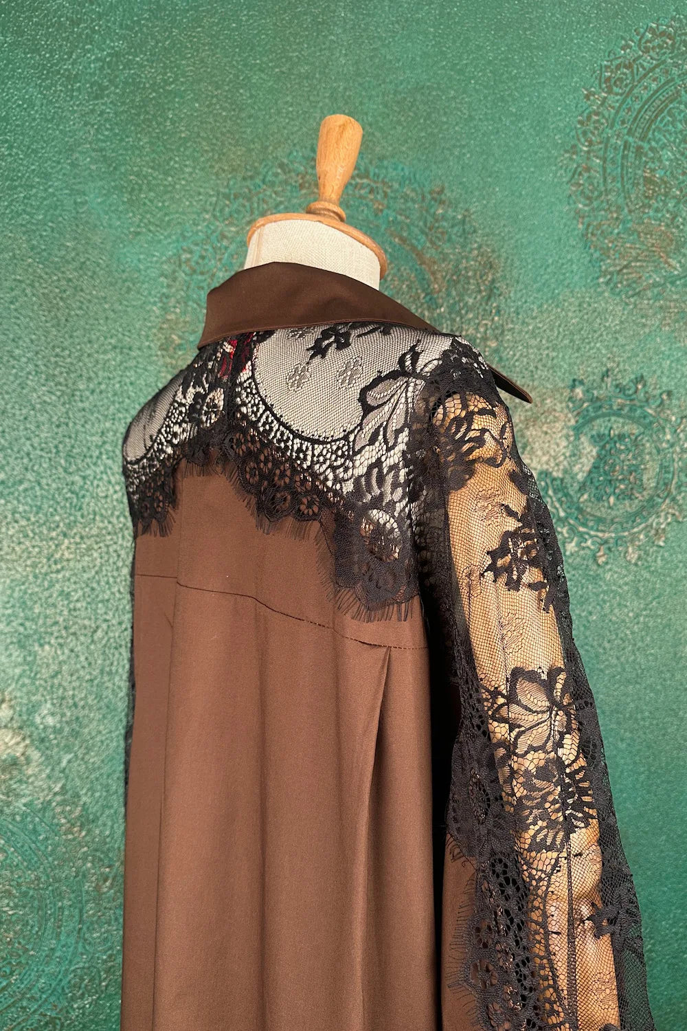 Dantel Detaylı Gömlek